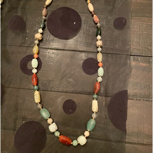 Vintage Gemstone Necklace with matching jems on each side 18” long - Picture 1 of 4